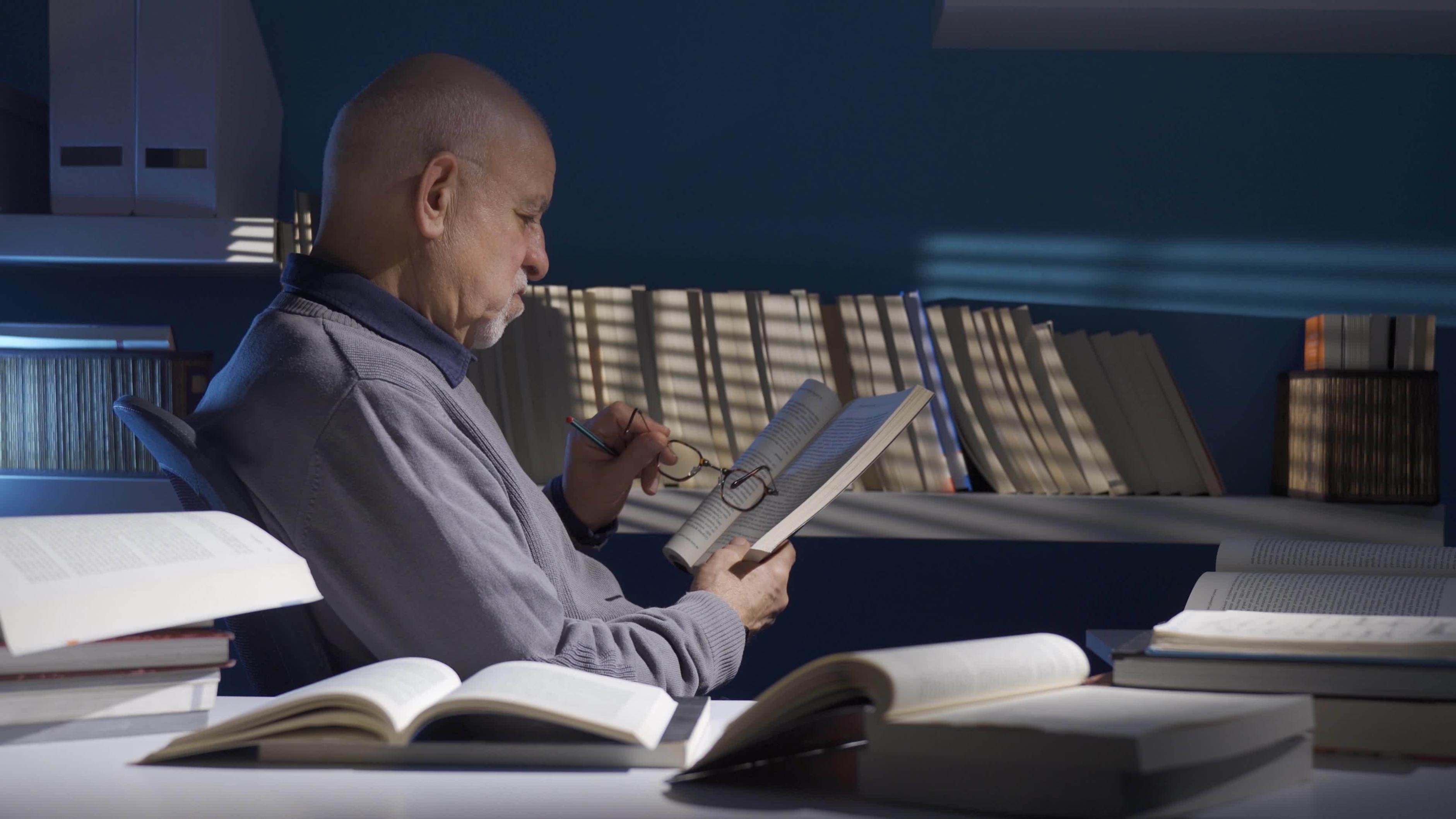 Espace de travail collaboratif avec outils d'analyse financière