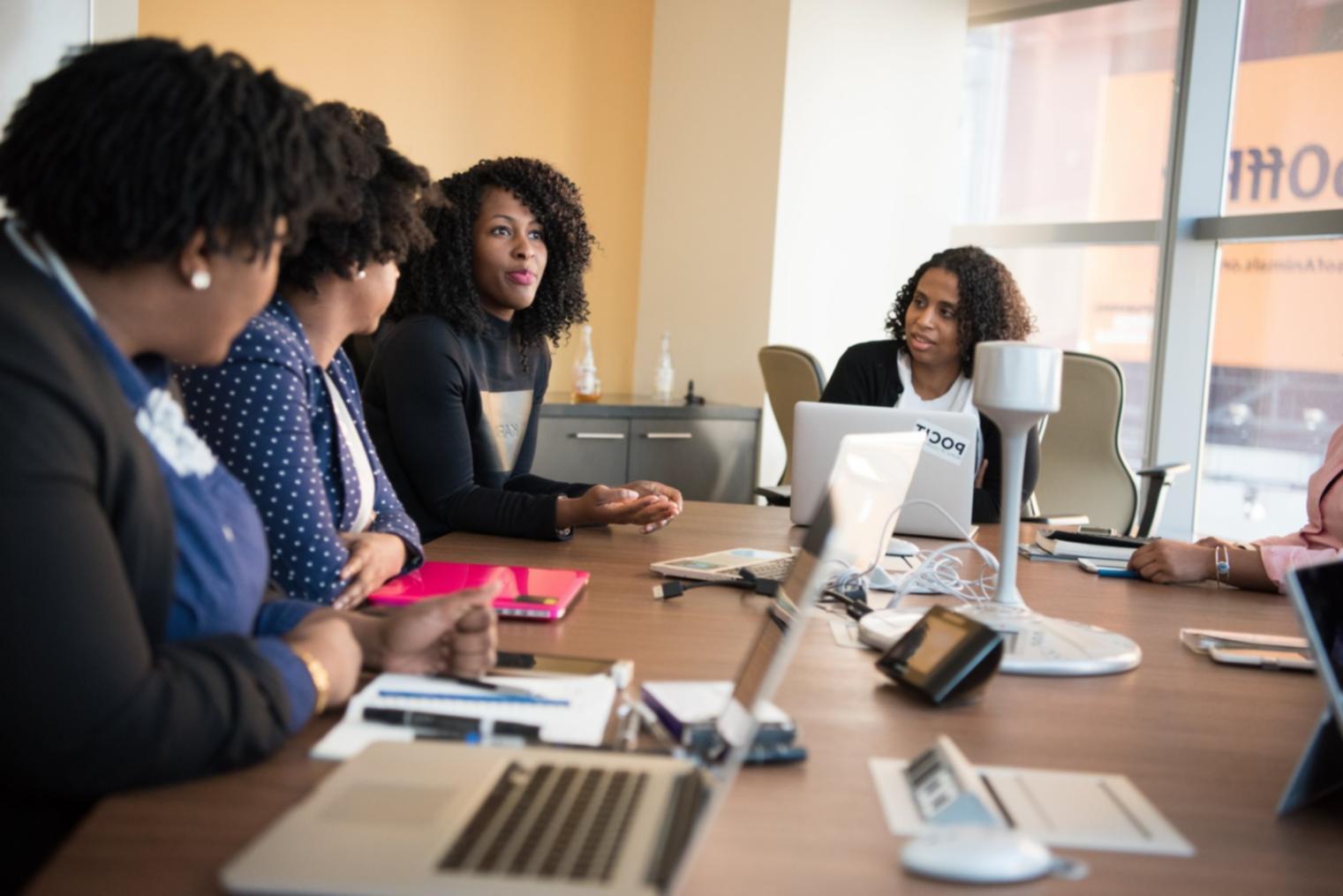 Interface de formation en ligne pour professionnels internationaux